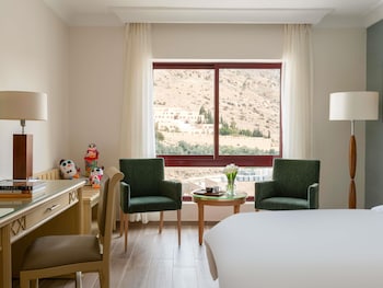 Superior Room, 1 King Bed