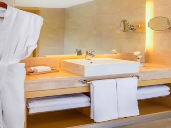 Classic Room, 1 King Bed