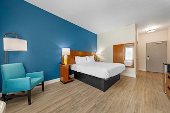 Room, 1 King Bed, Accessible, Non Smoking (Accessible Tub)