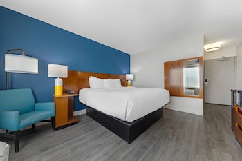 Standard Room, 1 King Bed, Non Smoking