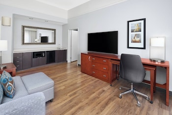 Room, 2 Queen Beds (Mobility Accessible, Roll-In Shower)