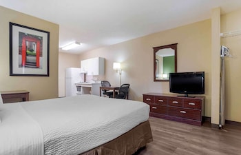 Studio, 1 Queen Bed, Non Smoking