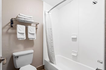 Basic Double Room, 2 Double Beds