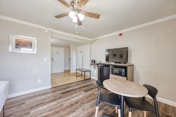 Room, 1 King Bed, Accessible
