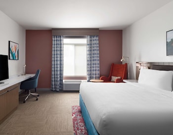 Room, 1 King Bed, Accessible, Roll In Shower