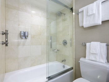Deluxe Room, 2 Double Beds
