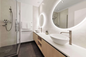 Premier Grand One Bedroom Apartment with Balcony