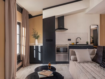 Apartment (Appartement Duplex Terrasse - 1 cham)