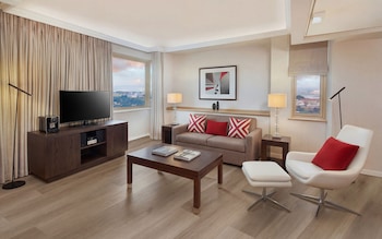 Deluxe One Bedroom City View Suite