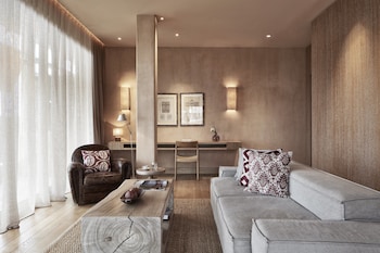 Premium Suite