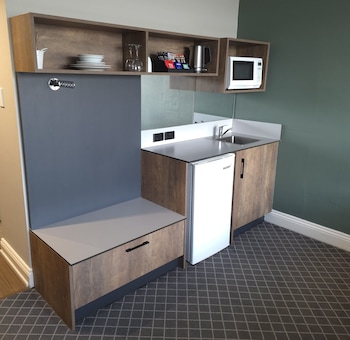 Premium Queen with Kitchenette