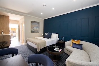 Executive Queen Room