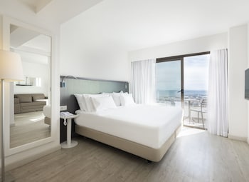 Premium Suite, Partial Sea View