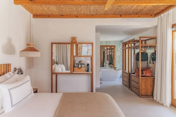 The Level, Petite Villa