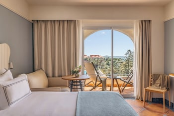 The Level, Room, Sea View