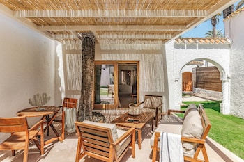 The Level, Petite Villa