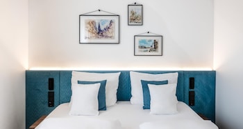 Standard Room, 1 Double Bed (Walk-in Shower;Quiet Location)