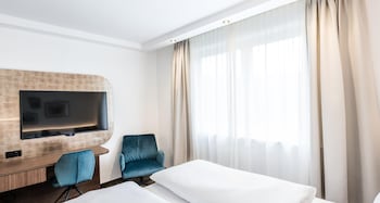 Standard Room, 1 Double Bed (Walk-in Shower;Quiet Location)