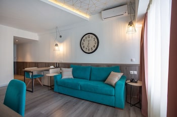 Premium Suite, Single Use