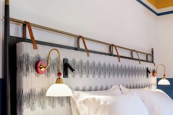 Classic Room, 1 King Bed