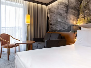 Standard Room, 1 Queen Bed with Sofa bed