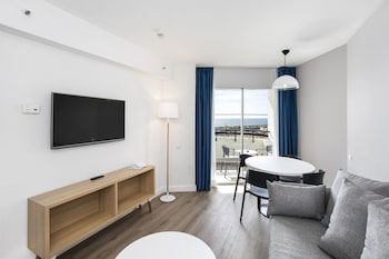 Apartment 1 Bedroom Puerto Marina View