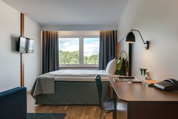 Double Room (Compact)