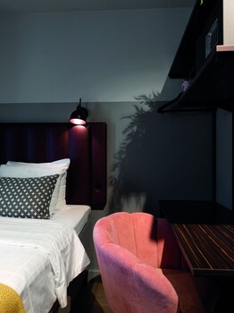 Double Room (Small)