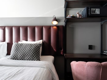 Double Room (Small)