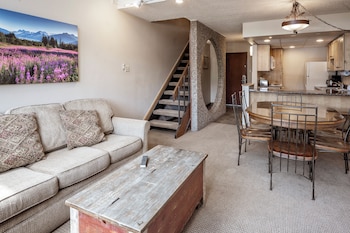 Suite, 2 Bedrooms, 2 Bathrooms