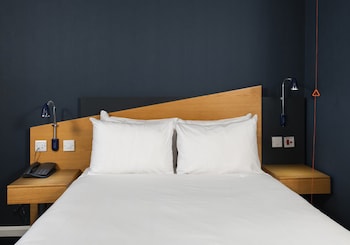 Standard Room, 1 Double Bed, Accessible (with Free Hot Breakfast)