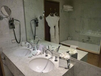 Prestige Room