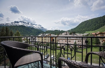 Corner Room Cresta with Balcony