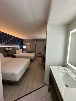 Standard Room, 2 Queen Beds, Non Smoking