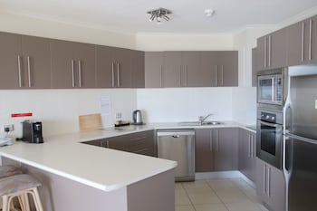 2 Bedroom Ocean View Apartment