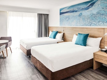 Standard Double Room, 2 Double Beds, Pool View