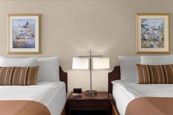 Room, 2 Queen Beds, Non Smoking