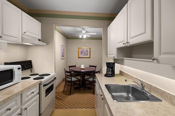 Studio Suite, 1 King Bed, Non Smoking