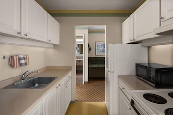 Suite, 1 Queen Bed, Non Smoking