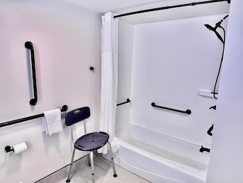 Room, 1 Queen Bed, Hearing Accessible, Non Smoking