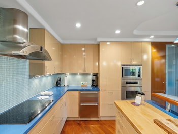 Condo, 2 Bedrooms (162)