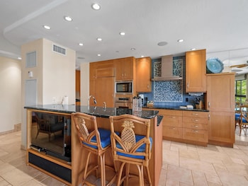 Condo, 2 Bedrooms, Ocean View (173)