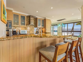Condo, 2 Bedrooms (335)