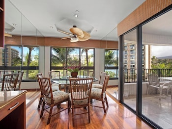 Condo, 3 Bedrooms (163)