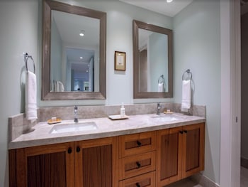 Condo, 2 Bedrooms, Ocean View (354)