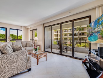 Condo, 2 Bedrooms, Ocean View (235)