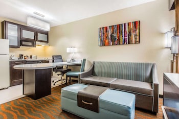 Suite, 2 Queen Beds, Non Smoking