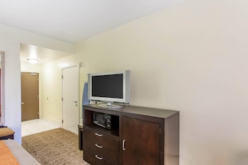 Room, 1 King Bed, Accessible, Non Smoking