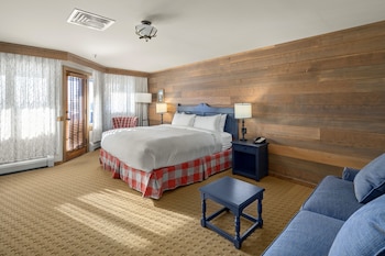 Room, 1 King Bed with Sofa bed (Edelweiss)