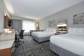 Room, Multiple Beds, Hearing Accessible (Accessible Bathtub)